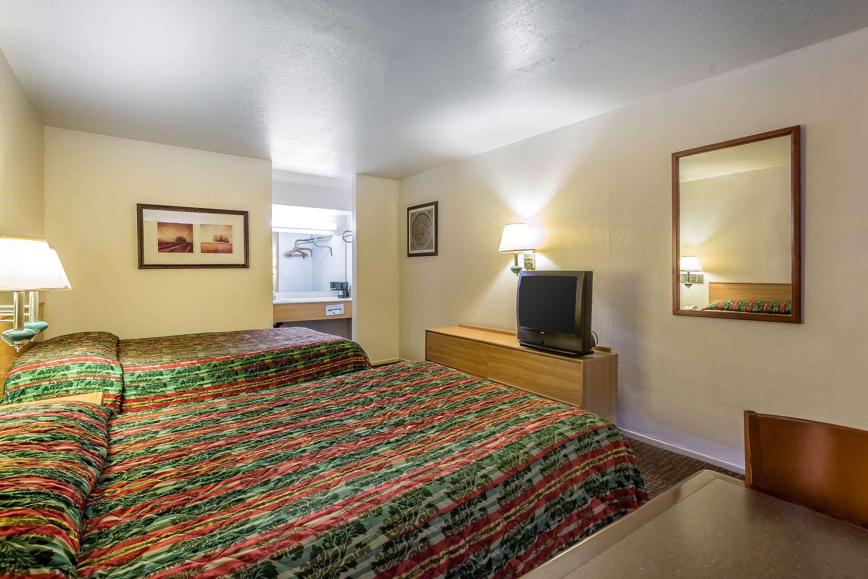 Rodeway Inn Magic Mountain Area Castaic Luaran gambar